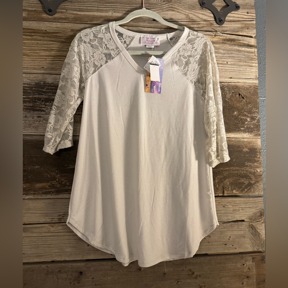 5/$20 Panhandle Elegant Lace Sleeve Women's Top